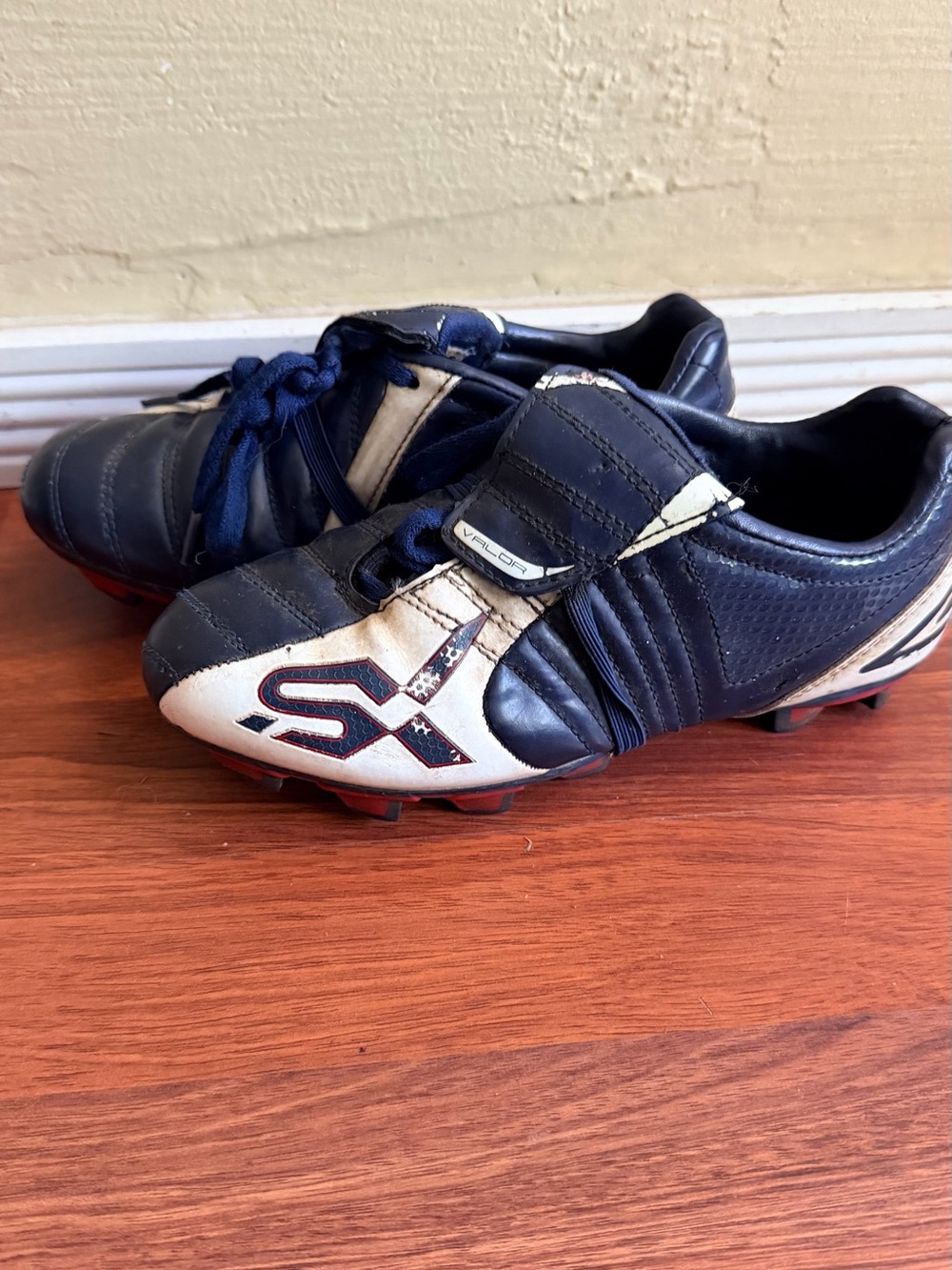 Boys Navy and White Soccer Cleats - Unbranded